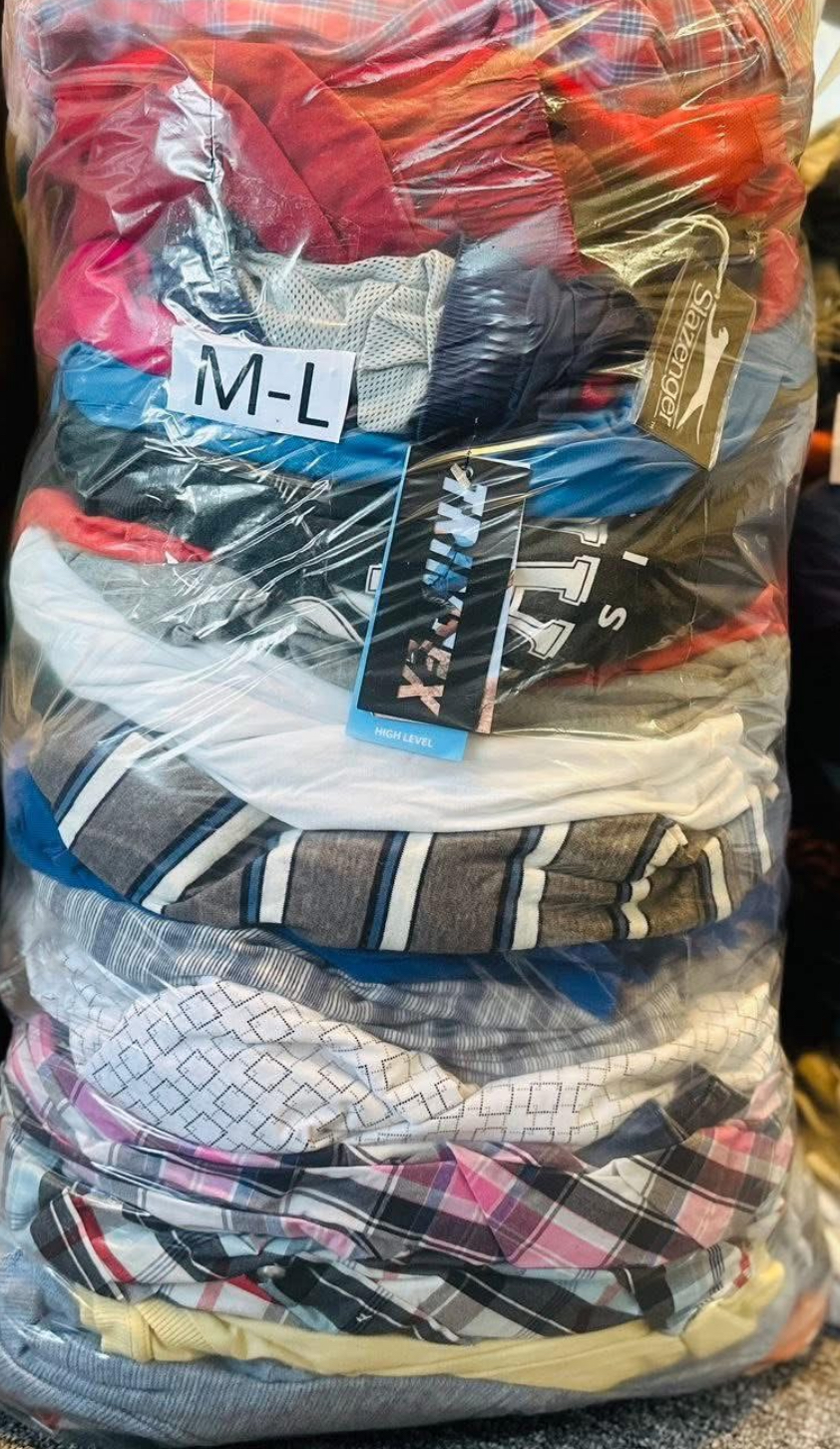 dark blue denim jeans